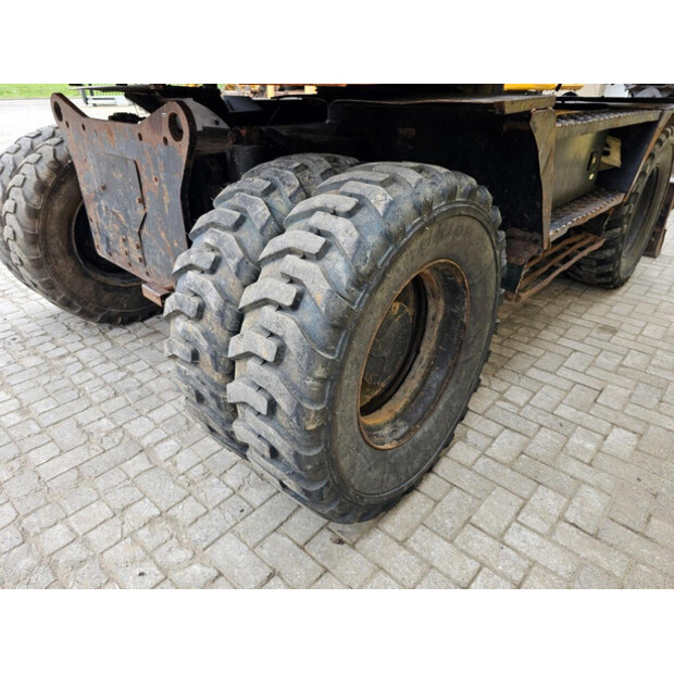 2010 هيتاشى ZX140W-3-47244433