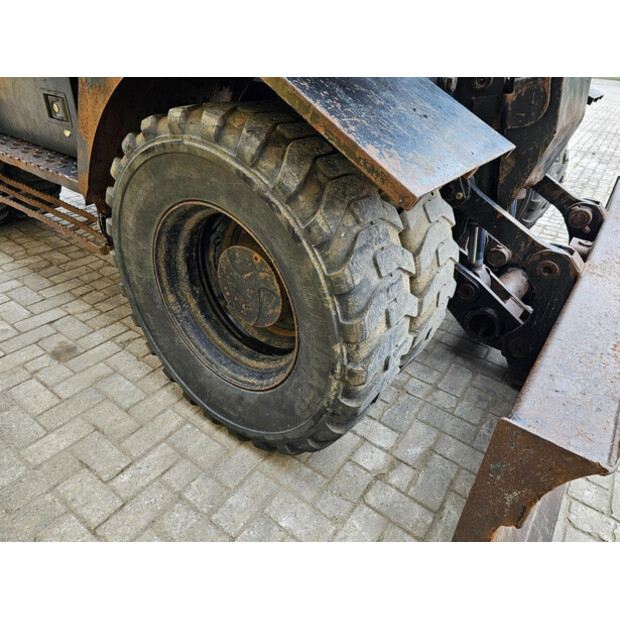 2010 هيتاشى ZX140W-3-47244434