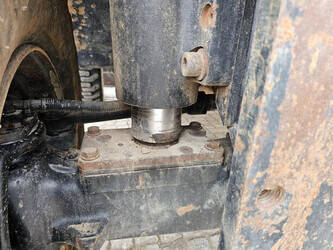 2010-hitachi-zx140w-3-1453787-47244436