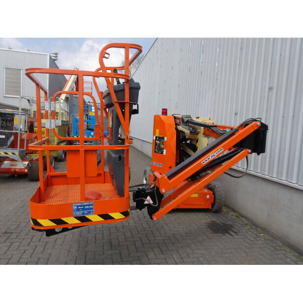 2015 JLG E300AJP-47245772