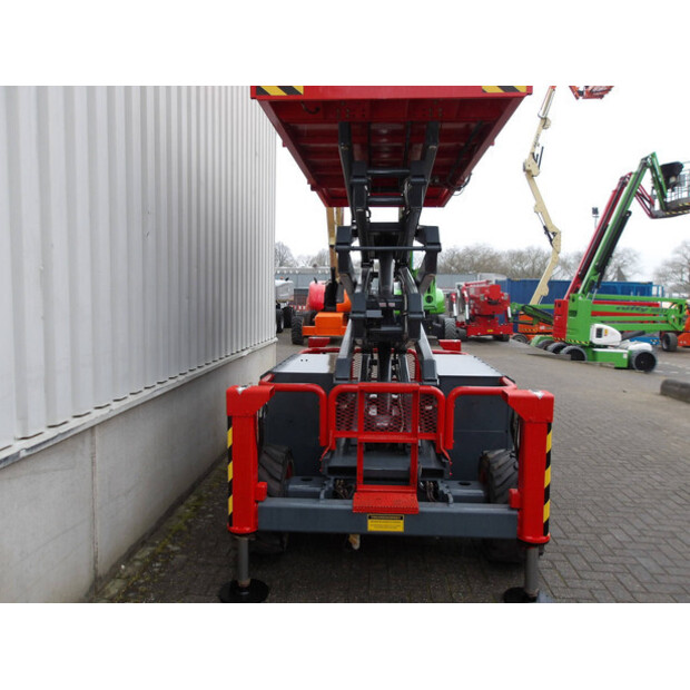 2015 SkyJack SJ6832RT-47245919