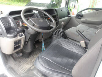 2012-renault-maxity-1453921-47246718