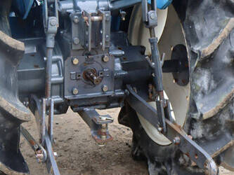 mitsubishi-mt2001-1453931-47246969