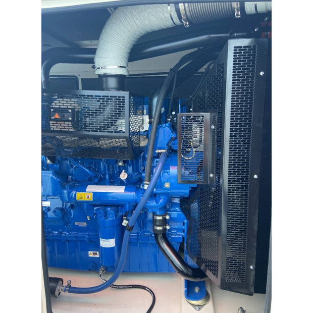 2025 اف جي ويلسون P550-3-47249693