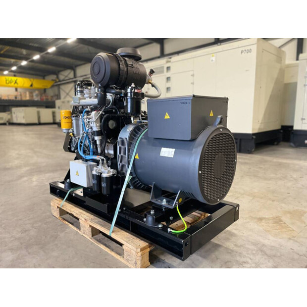 2025 JCB 448TGWA-72-47250570