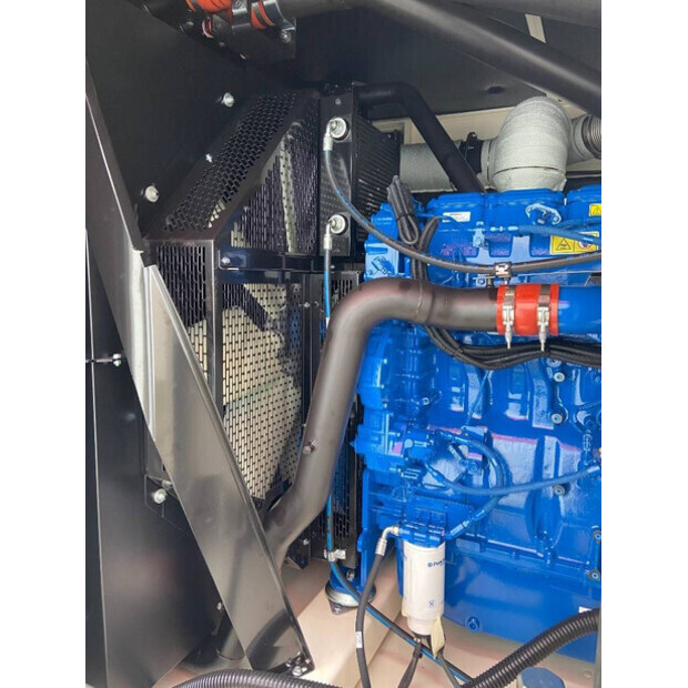 2025 اف جي ويلسون P850-1-47250714