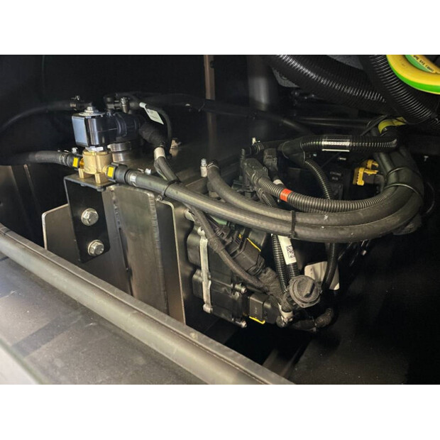 2026 Volvo TAD882GE-SV-47250854