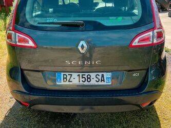 2011-renault-megane-1454276-47265358