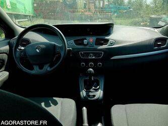 2011-renault-megane-1454276-47265363