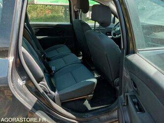 2011-renault-megane-1454276-47265365