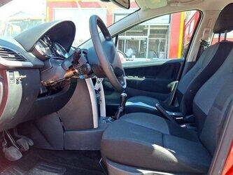2011-peugeot-207-1454280-47265444