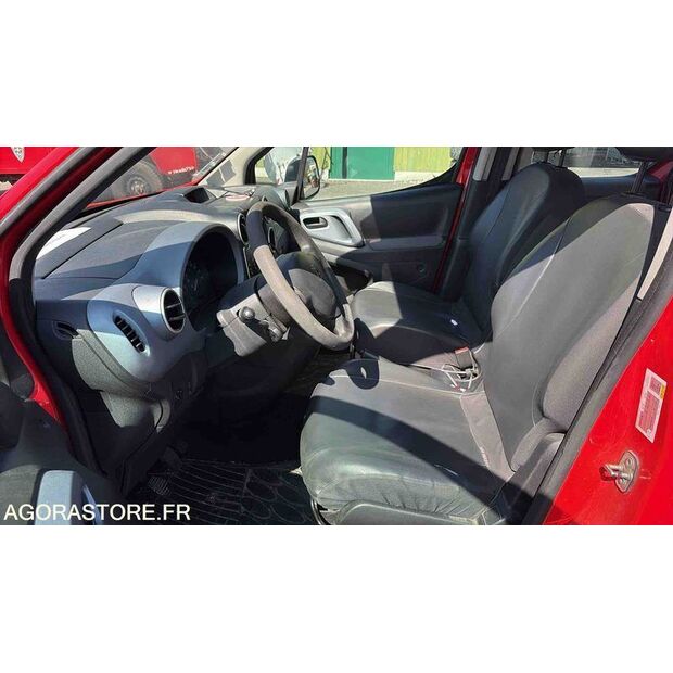 2013 Peugeot PARTNER-47265519