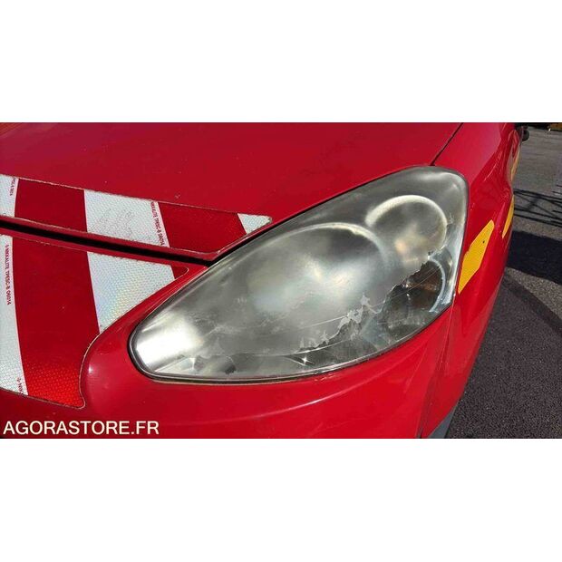 2013 Peugeot PARTNER-47265526