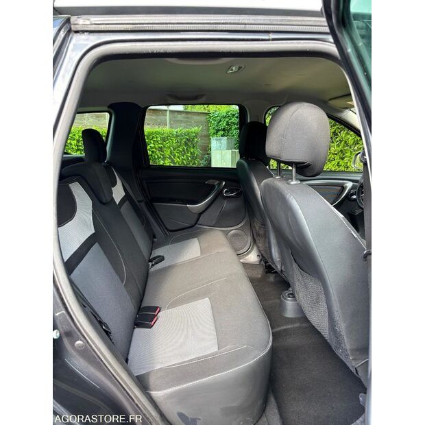 2016 Dacia DUSTER-47265596