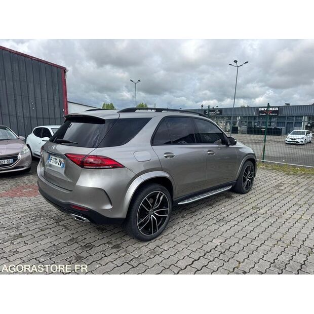 Mercedes-Benz-47265629