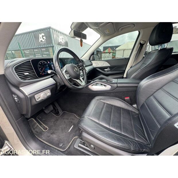 Mercedes-Benz-47265633
