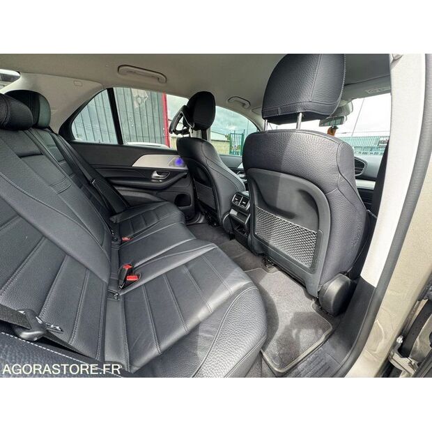 Mercedes-Benz-47265634