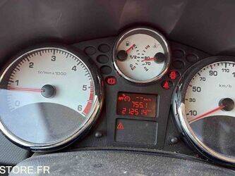 2011-peugeot-207-1454296-47265775