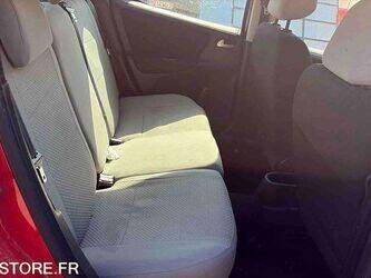 2011-peugeot-207-1454296-47265786