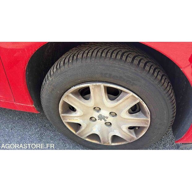 2011 Peugeot 207-47265792