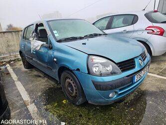 2005-renault-clio-1454313-47266126