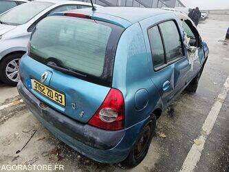 2005-renault-clio-1454313-47266127