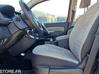 2011-renault-kangoo-1454320-47266308