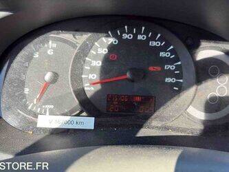2010-renault-kangoo-1454325-47266423