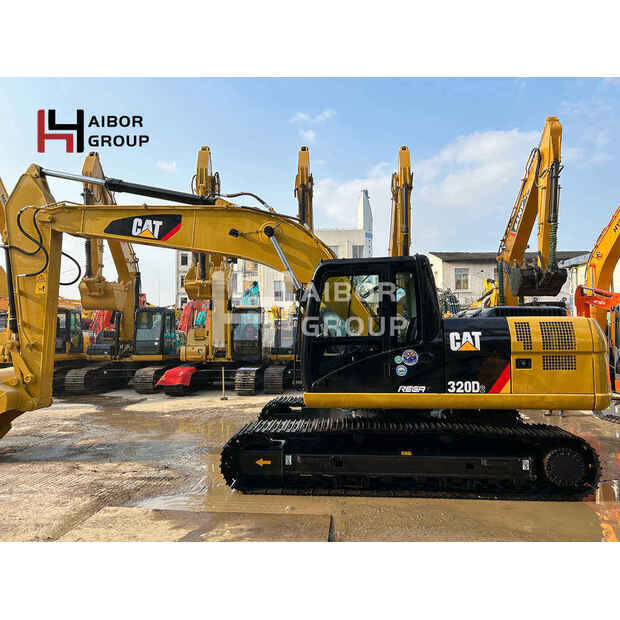 2025 كاتربيلر 320D-47270084