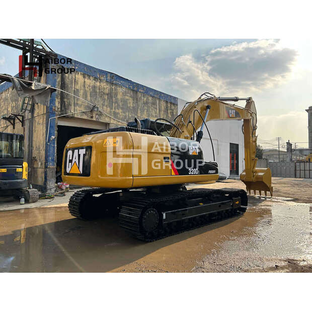 2025 كاتربيلر 320D-47270087