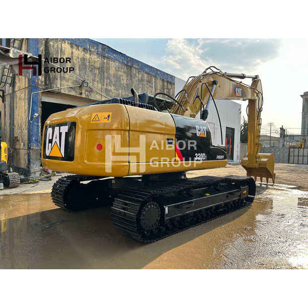 2025 كاتربيلر 320D-47270088
