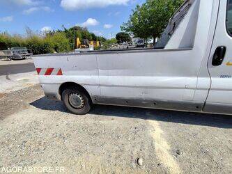 2008-renault-plateau-47288031