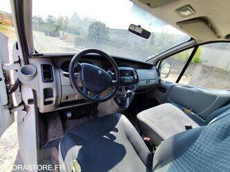 2008-renault-plateau-47288035