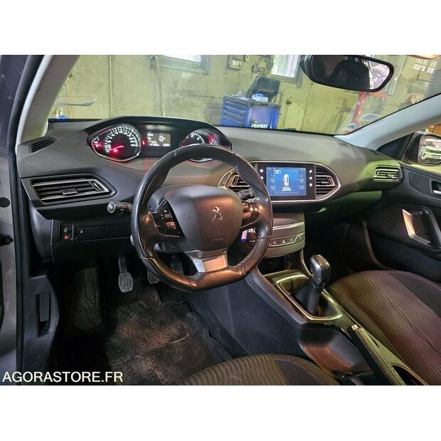 2013 Peugeot 308-47288452