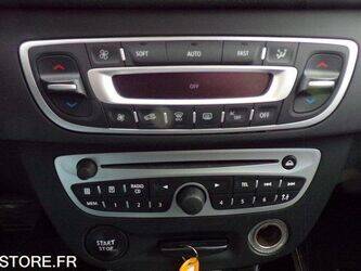 2011-renault-megane-1454521-47288599