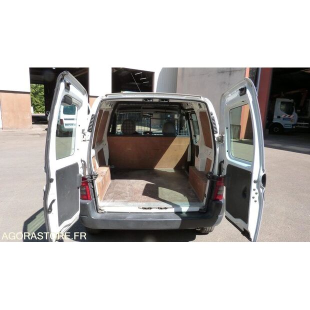 2003 سيتروين BERLINGO-47288680