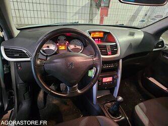 2011-peugeot-207-1454528-47288717