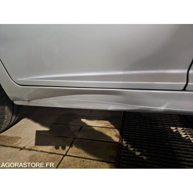 2011 Peugeot 207-47288736