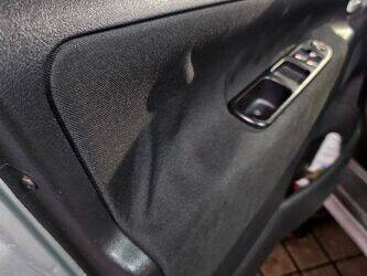 2011-peugeot-207-1454528-47288745