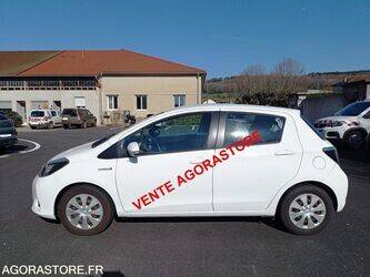 2013-toyota-yaris-1454530-47288813