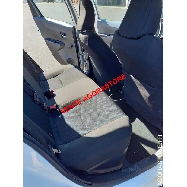 2013 Toyota Yaris-47288819
