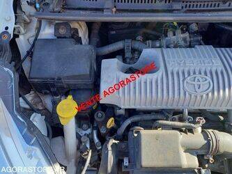 2013-toyota-yaris-1454530-47288826