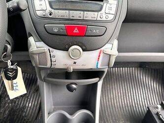 2011-citroen-c1-1454540-47289122