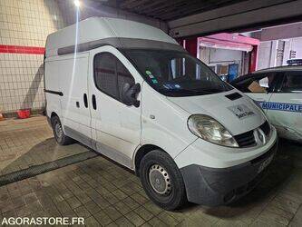 2012-renault-trafic-1454558-47289721