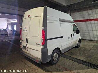 2012-renault-trafic-1454558-47289722