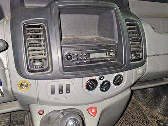 2012-renault-trafic-1454558-47289727