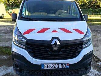 2016-renault-trafic-1454563-47289919