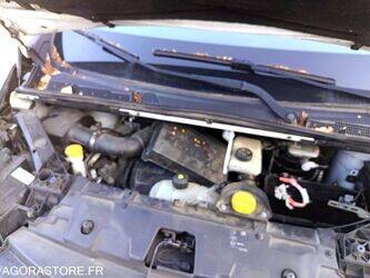2016-renault-trafic-1454563-47289929
