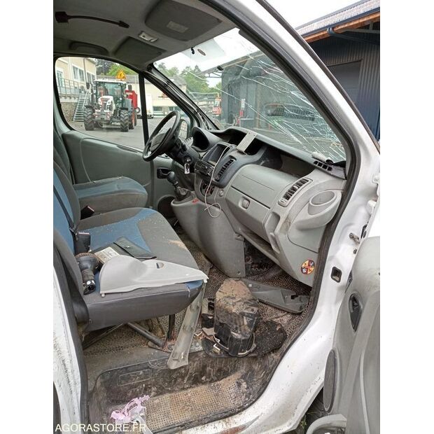 2010 Renault Trafic-47290189