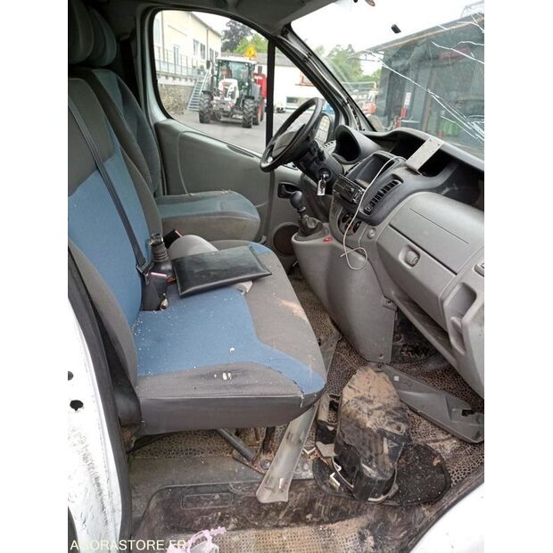 2010 Renault Trafic-47290191
